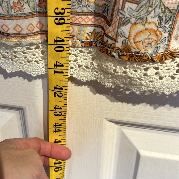 Fall Autumn Sheer Wrap Lace Hem - Picture 8 of 11